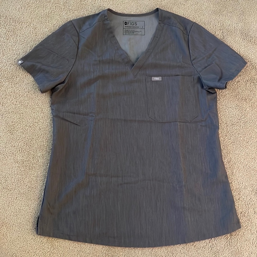 Catarina one pocket scrub top